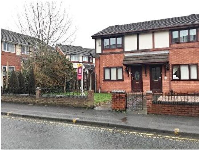 3 Bedroom Semi Detached House For Sale In Westleigh Lane, Westleigh, Leigh, WN7