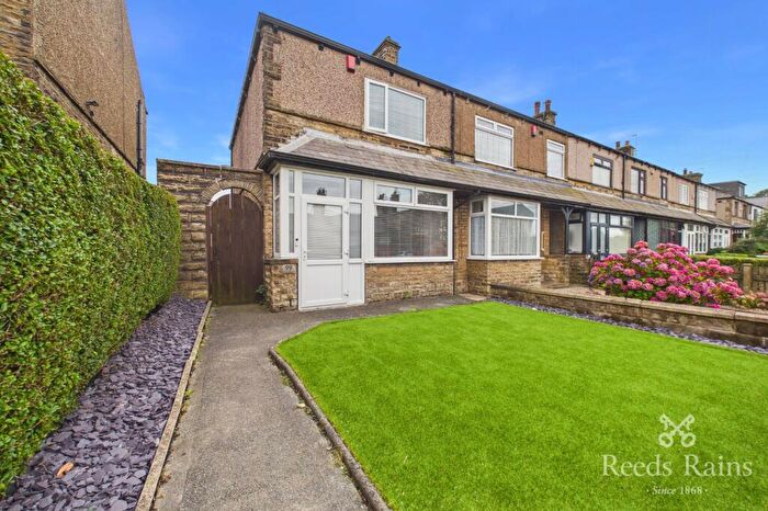 2 Bedroom End Of Terrace House To Rent In Highgate Road, Queensbury, Bradford, West Yorkshire, BD13