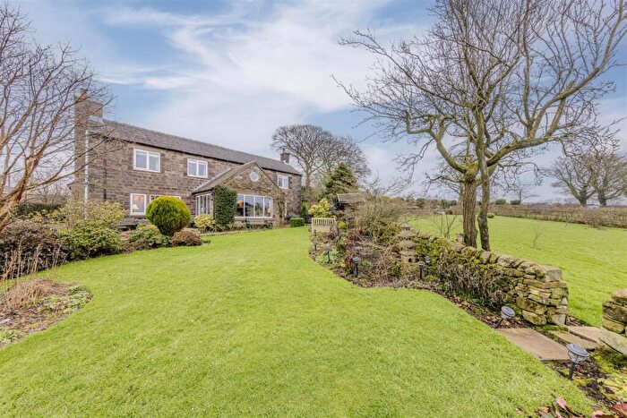 3 Bedroom Detached House For Sale In Bradnop, Staffordshire, ST13