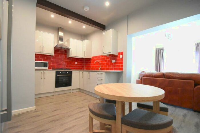 4 Bedroom Terraced House To Rent In Tealby Grove Selly Park, B29