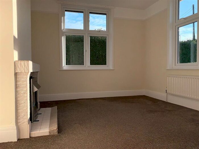 2 Bedroom Detached Bungalow To Rent In Bradiford, Barnstaple EX31