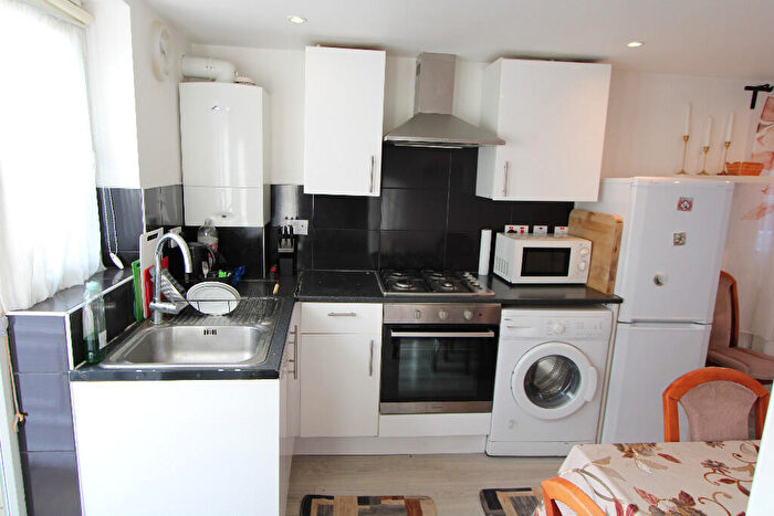 1 Bedroom Flat To Rent In Grove Road, London, CR4
