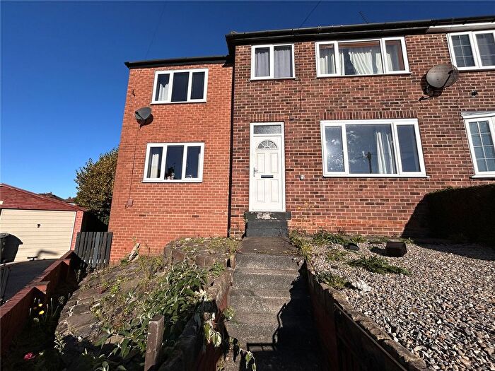 5 Bedroom End Of Terrace House For Sale In Highfield Close, Leeds, West Yorkshire, LS12