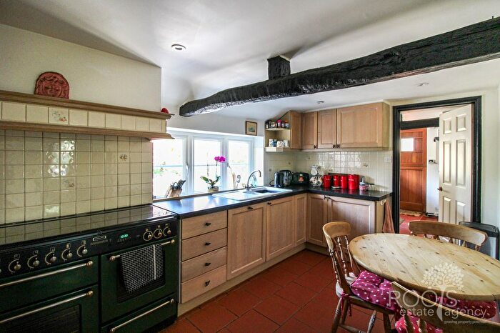 4 Bedroom Detached House For Sale In Wantage Road, Donnington, Newbury, RG14