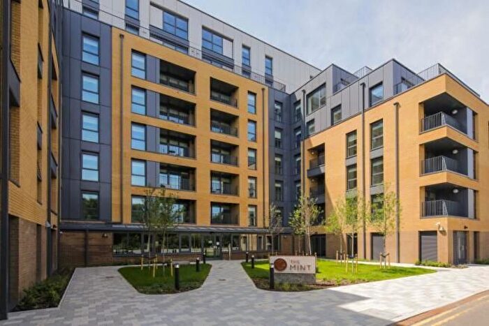 2 Bedroom Flat To Rent In Station View, Guildford, GU1