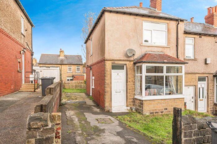 2 Bedroom End Of Terrace House For Sale In Hawthorne Terrace, Crosland Moor, Huddersfield, HD4