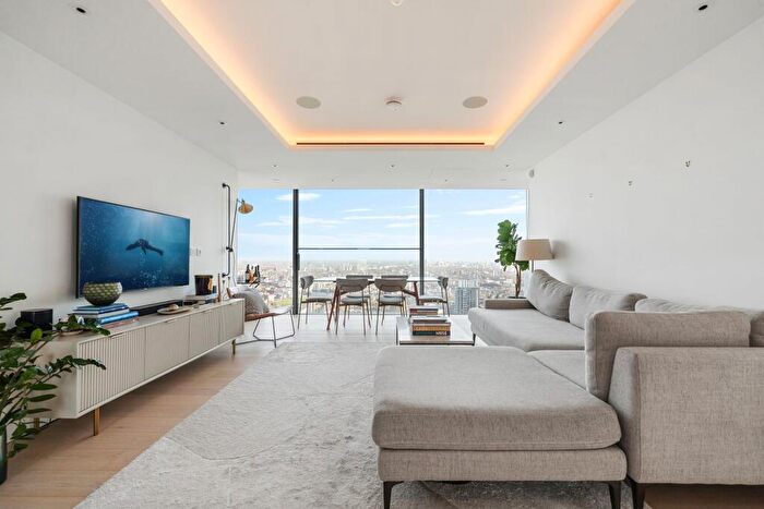 2 Bedroom Apartment For Sale In Carrara Tower, Bollinder Place, London, EC1V