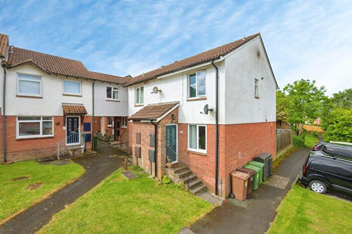 2 Bedroom End Of Terrace House For Sale In Holloway Gardens, Plymouth, PL9