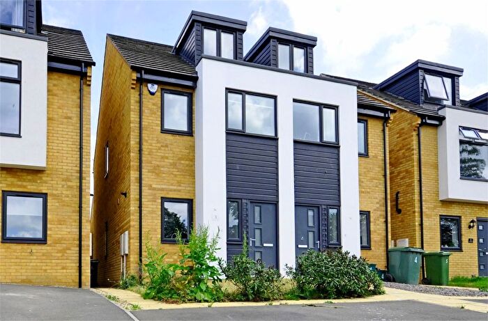 3 Bedroom Semi-Detached House To Rent In Newdawn Place, Cheltenham, GL51