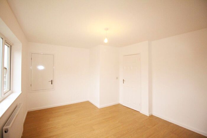 2 Bedroom Apartment To Rent In Kimberworth Road, Rotherham, S61