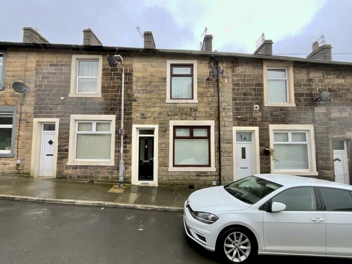 2 Bedroom House To Rent In Frederick Street, Barnoldswick, BB18
