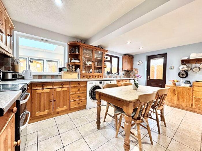 5 Bedroom Detached House For Sale In Blithfield Avenue, Loughborough, LE11