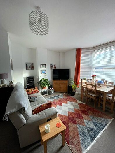 1 Bedroom Flat To Rent In - Windham Road, Springbourne, Bournemouth, BH1