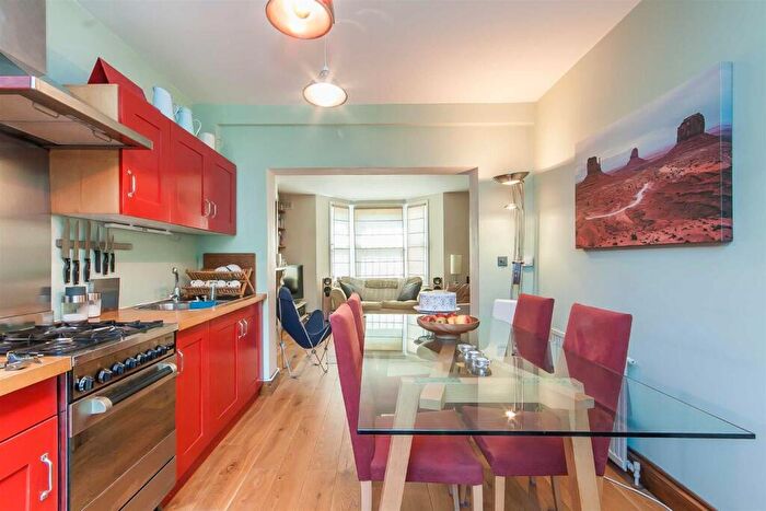 1 Bedroom Flat To Rent In Huddleston Road, Tufnell Park, N7