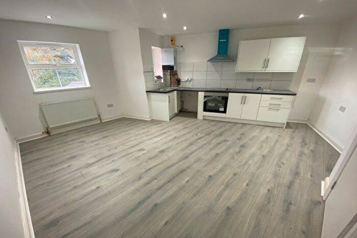 2 Bedroom Flat To Rent In Gipsy Lane, Willenhall, WV13