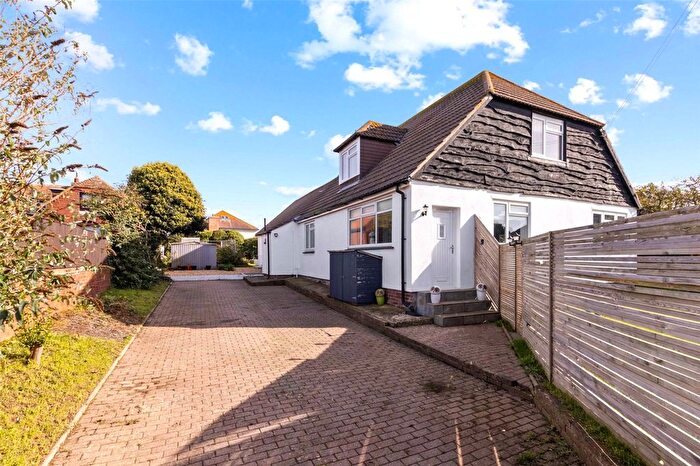 5 Bedroom Detached House For Sale In Vincent Road, Selsey, PO20