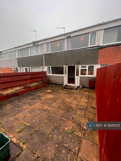 2 Bedroom Terraced House To Rent In Pomfrett Gardens, Bristol, BS14