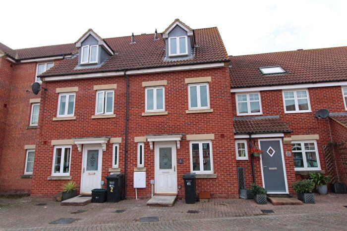 3 Bedroom Town House To Rent In Viscount Square, Bridgwater, TA6