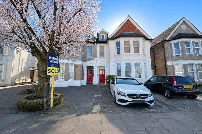 2 Bedroom Flat For Sale In Culverley Road, London, SE6