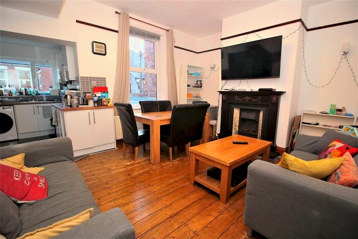 6 Bedroom Terraced House To Rent In Hunters Road, Spital Tongues, Newcastle Upon Tyne, NE2