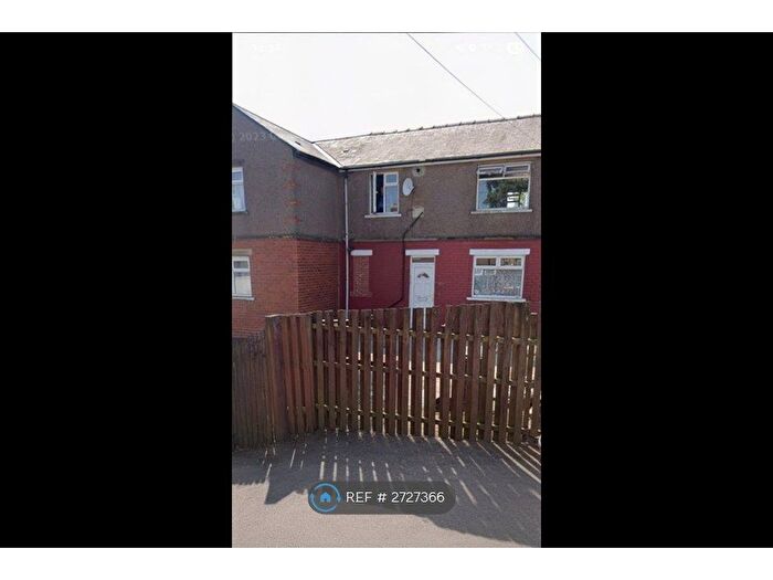2 Bedroom Terraced House To Rent In Ashville Grove, Halifax, HX2