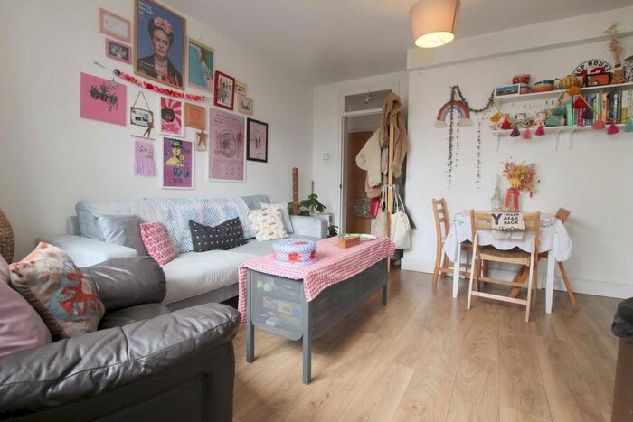 3 Bedroom Flat To Rent In Abinger Grove, London, SE8