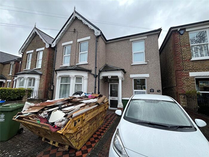 2 Bedroom Maisonette To Rent In Freta Road, Bexleyheath, Kent, DA6