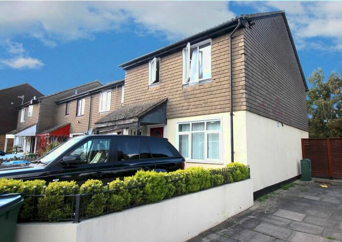 1 Bedroom Maisonette To Rent In Sorrel Close, London, SE28