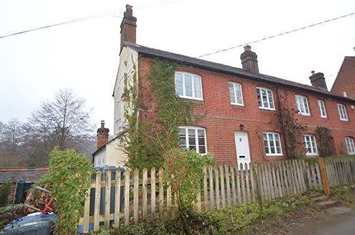 3 Bedroom Property To Rent In Woodlands Road, Hambledon, Godalming, GU8