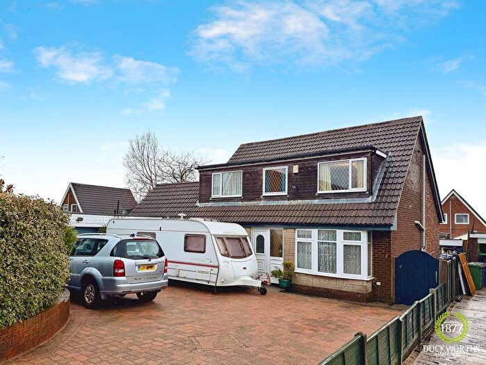 5 Bedroom Detached House For Sale In St. Helens Close, Oswaldtwistle, BB5