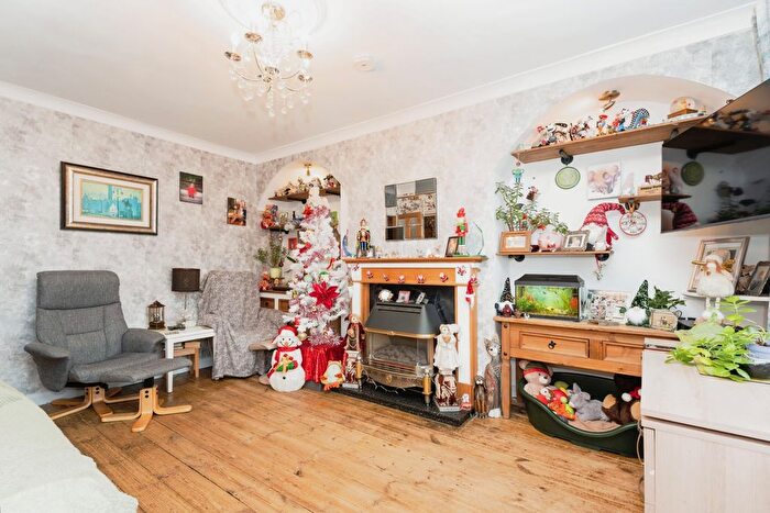 3 Bedroom End Of Terrace House For Sale In Foster Road, Norwich, Norfolk, NR3