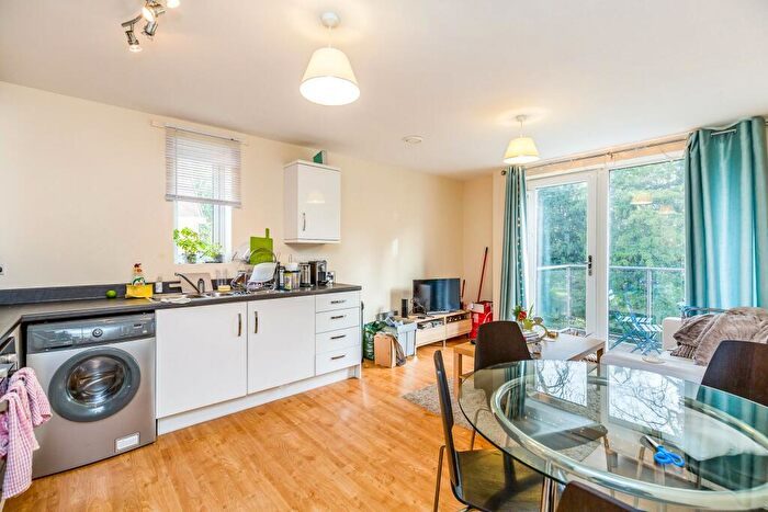2 Bedroom Apartment To Rent In Candleford Court, Buckingham, MK18