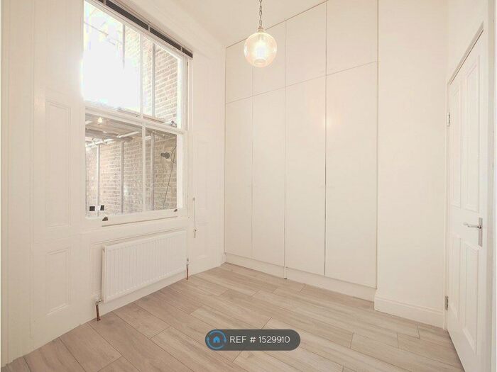 1 Bedroom Flat To Rent In Sutherland Avenue, London, W9