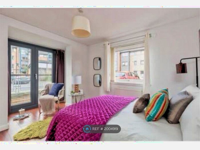 2 Bedroom Flat To Rent In Rennie's Isle, Edinburgh, EH6