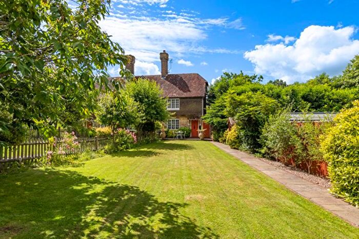 4 Bedroom Property For Sale In The Broadway, Lamberhurst, Tunbridge Wells, TN3