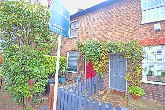 2 Bedroom Cottage To Rent In Albion Road, Twickenham, TW2