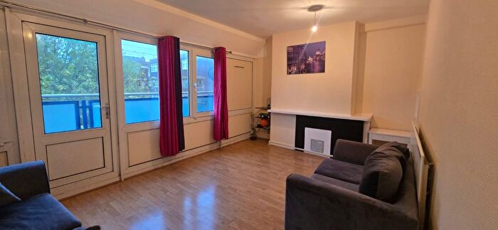 2 Bedroom Flat To Rent In Kingward House, Hanbury Street, London, E1