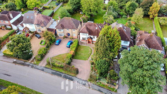 4 Bedroom Detached House For Sale In London Road, St. Albans, AL1