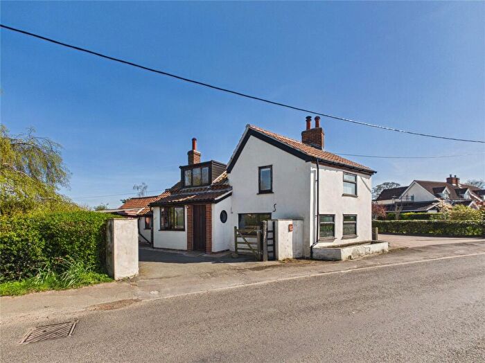 2 Bedroom Detached House For Sale In Trimley Road, Kirton, Ipswich, Suffolk, IP10