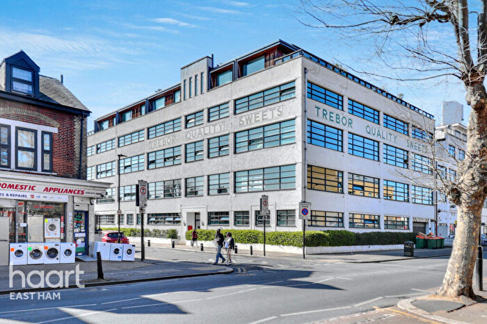 1 Bedroom Apartment For Sale In Shaftesbury Road, London, E7