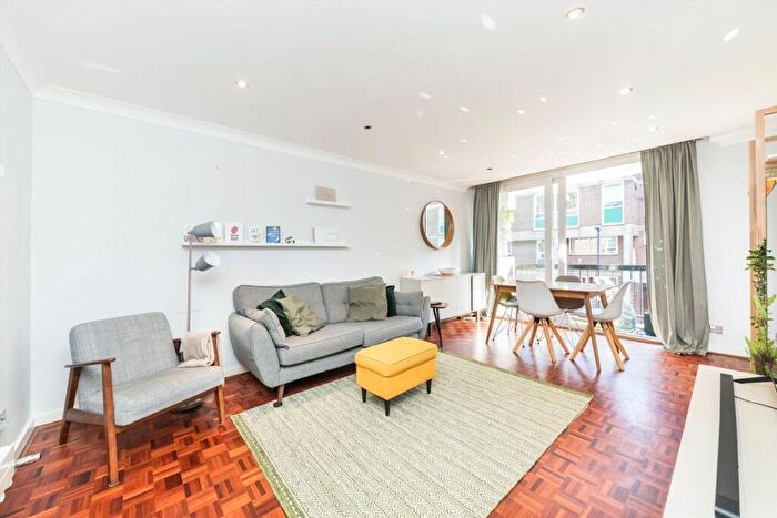 2 Bedroom Flat For Sale In Sheridan House, Kennington, SE11