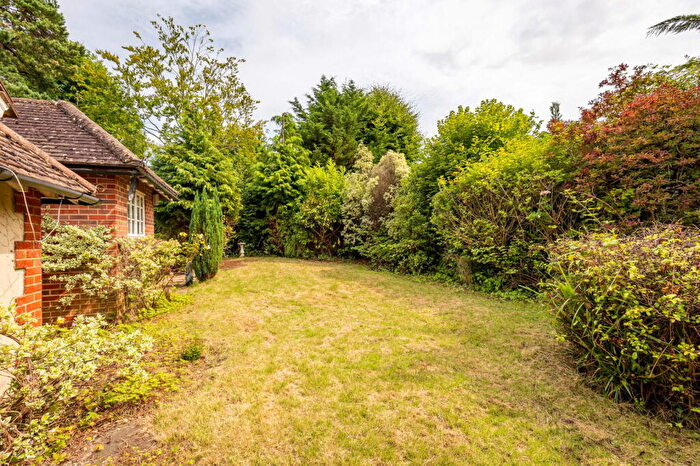 3 Bedroom Detached Bungalow For Sale In Chinthurst Lane, Shalford, Guildford, GU4