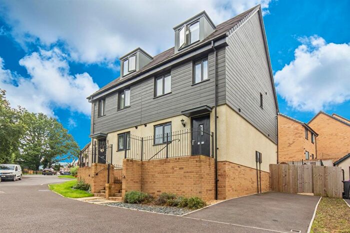 3 Bedroom Town House For Sale In Rhodfa'r Hebog, Pontrhydyrun, Cwmbran, NP44