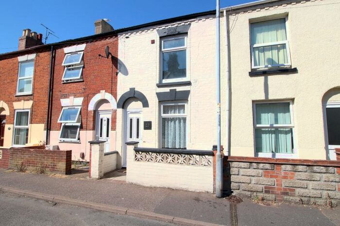 2 Bedroom Terraced House To Rent In East Road, Great Yarmouth, Norfolk, NR30