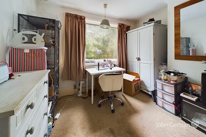 3 Bedroom Semi-Detached House For Sale In West Leake Road, East Leake, LE12