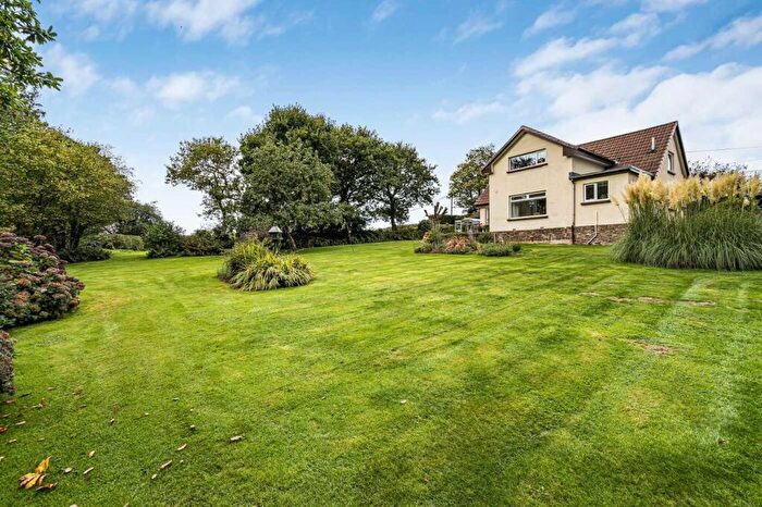 4 Bedroom Detached House For Sale In Peters Marland, Torrington, EX38