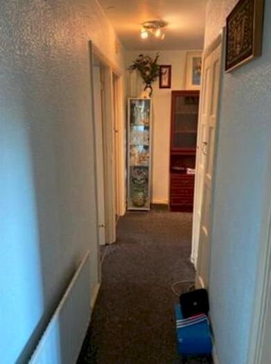 2 Bedroom Flat To Rent In Glebe Court, London Rd, Mitcham, London, CR4