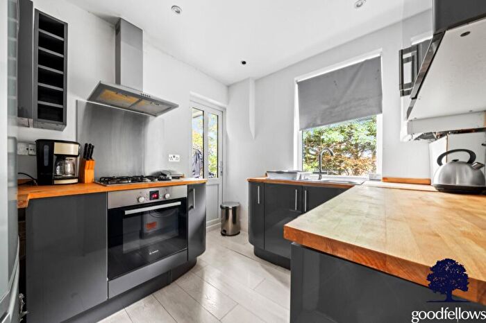 2 Bedroom Apartment To Rent In Martin Way, Morden, SM4