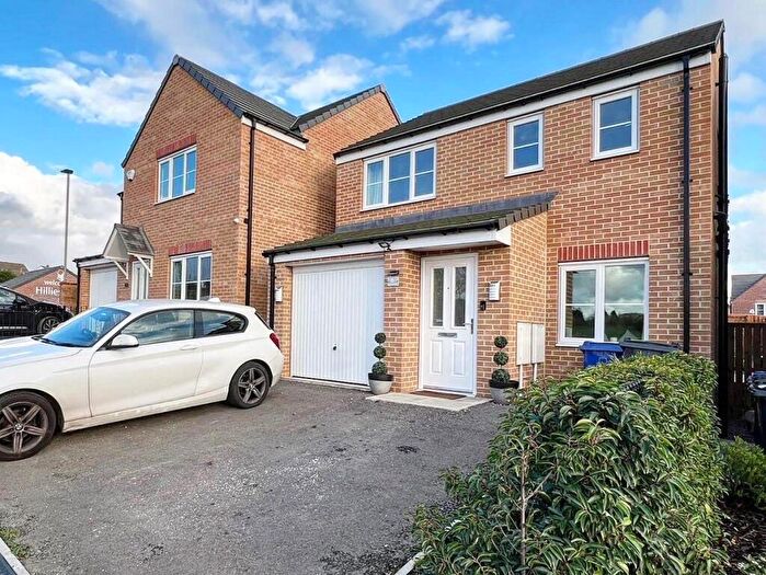 3 Bedroom Detached House To Rent In Lundhill Drive, Wombwell, Barnsley, South Yorkshire, S73