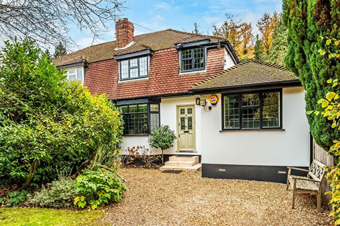 4 Bedroom Semi-detached House For Sale In London Road, Halstead, Sevenoaks, Kent, TN14